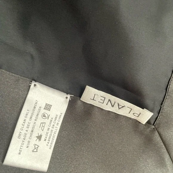 Embroidered black scarf shawl event wrap - Picture 4 of 8